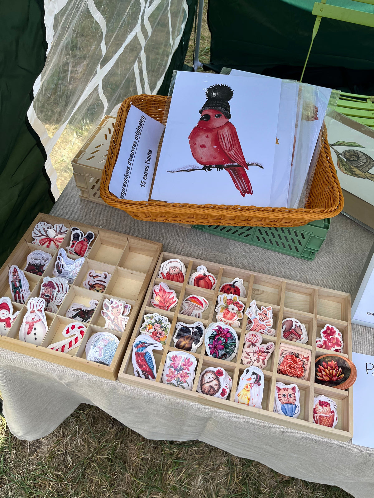 Comment utiliser des stickers illustrés dans vos carnets et courriers ?